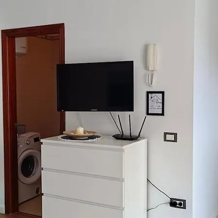 - Estudio Comodo Con Terraza Y Wifi アパート *