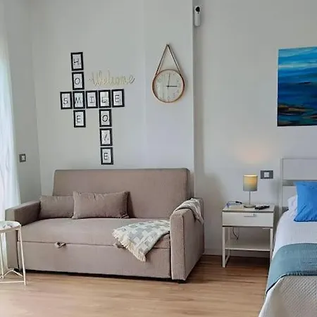 - Estudio Comodo Con Terraza Y Wifi アパート *