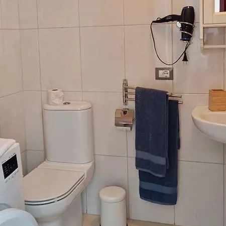 - Estudio Comodo Con Terraza Y Wifi バハマル
