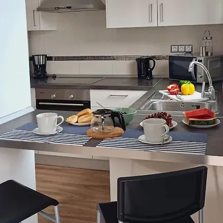- Estudio Comodo Con Terraza Y Wifi *